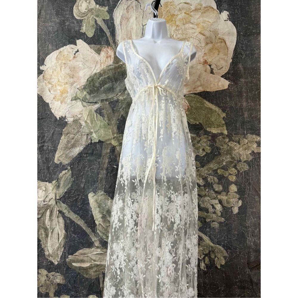 E by Eloise x Anthropologie Cream Lace Overlay Romantic Feminine Maxi Dress Size